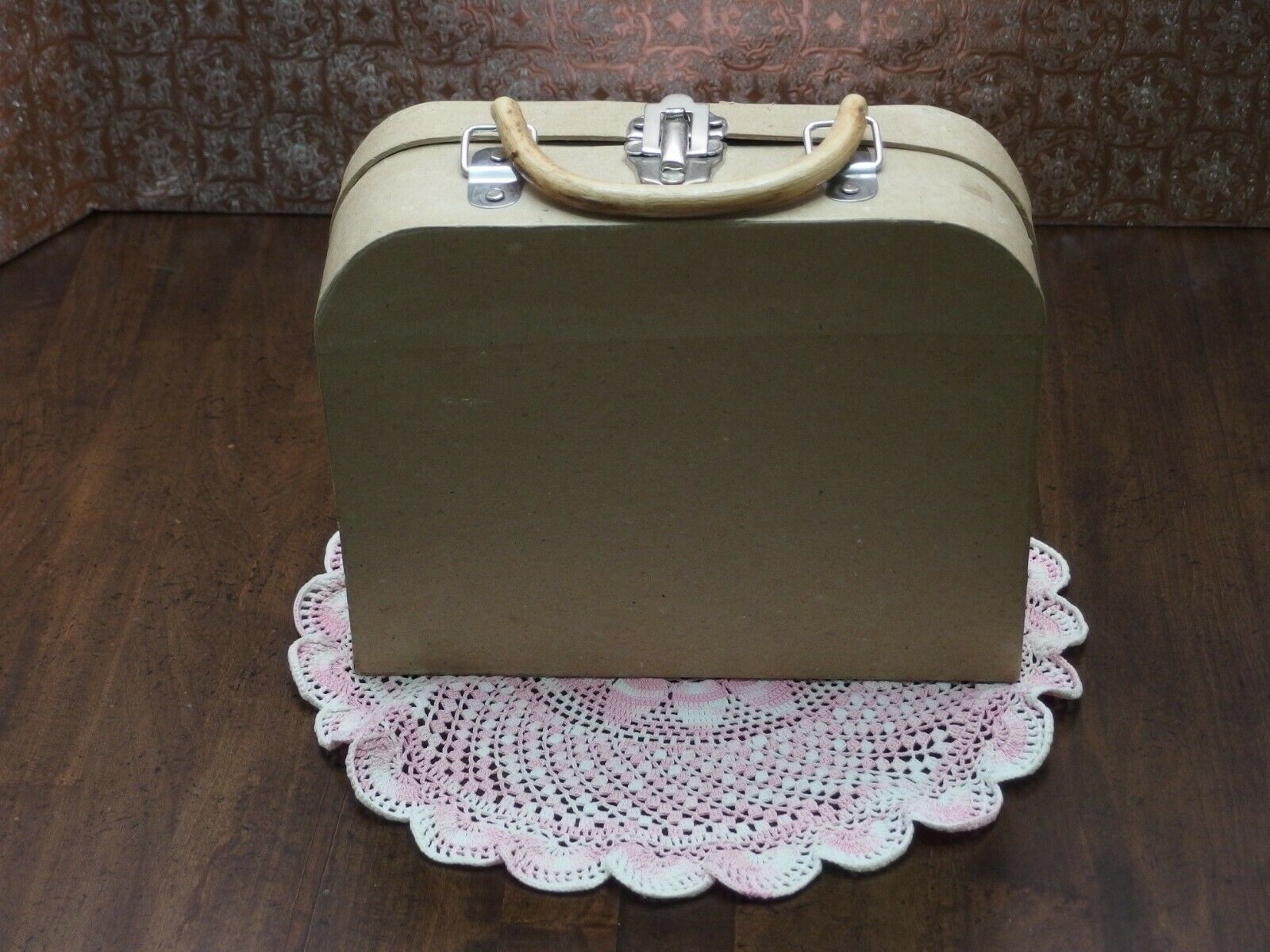 Papier-mache Small Suitcase W/bamboo Handle For Decoupage/craft Projects Preown