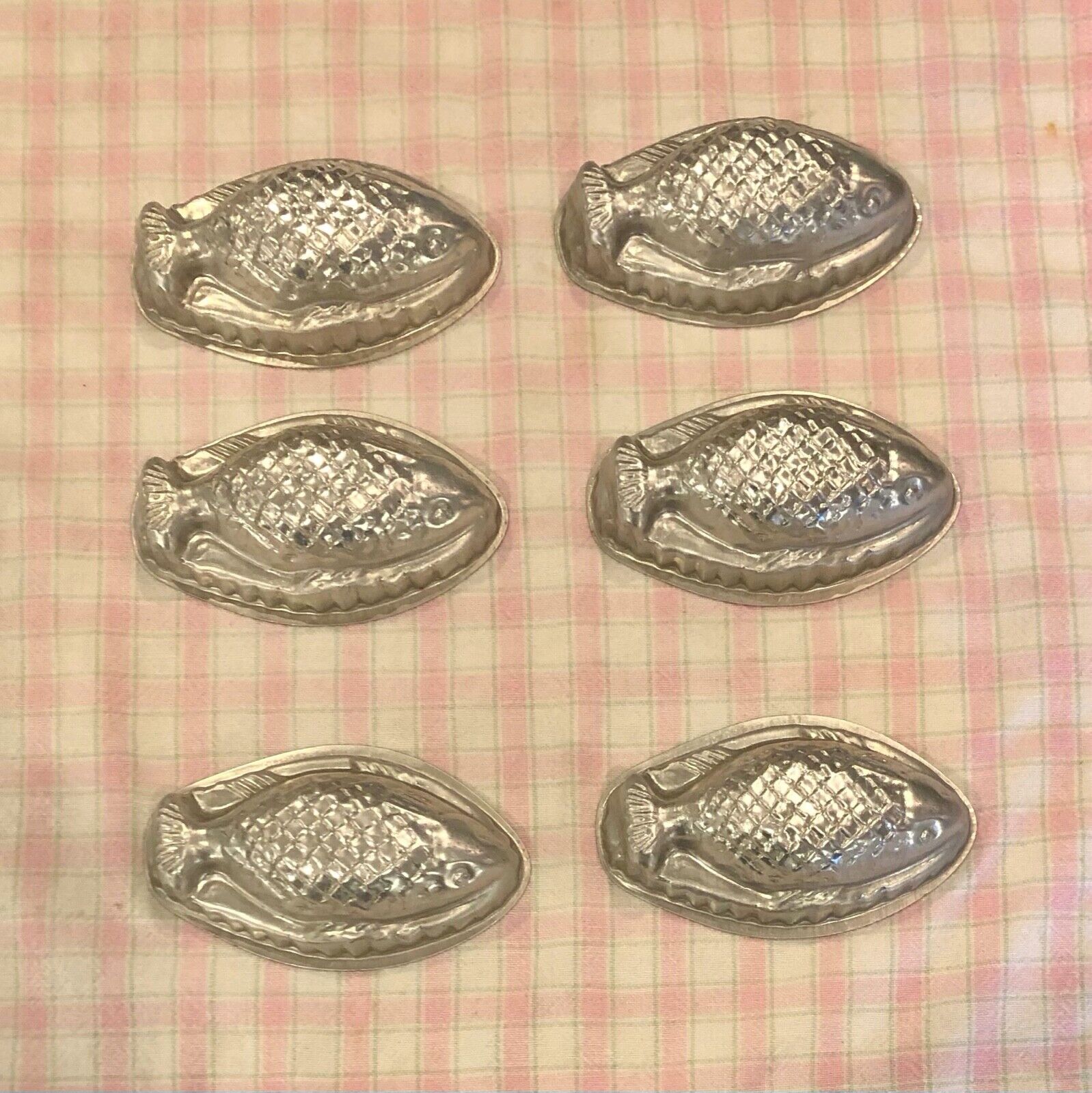 Lot Of 6 Vintage Fish Mousse Appetizer Pastry  Baking Molds • Nutbrown England